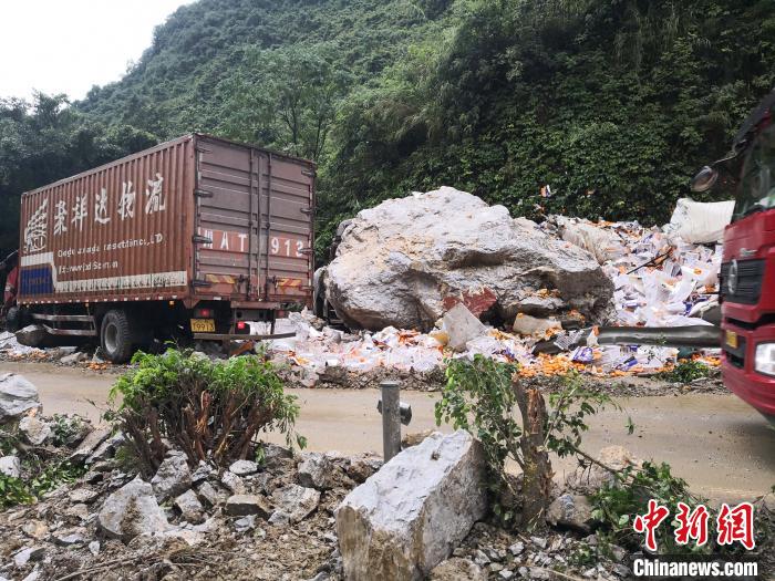 事故現場?！↑S鵬 攝