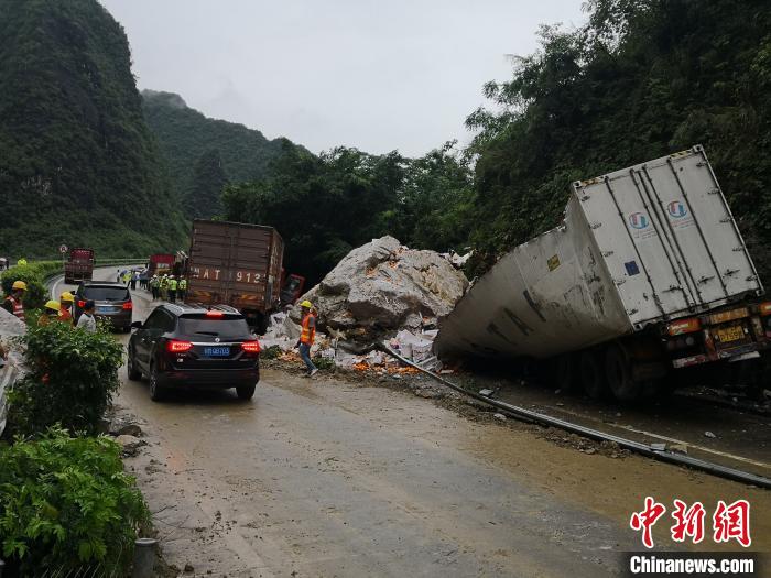 事故現場?！↑S鵬 攝