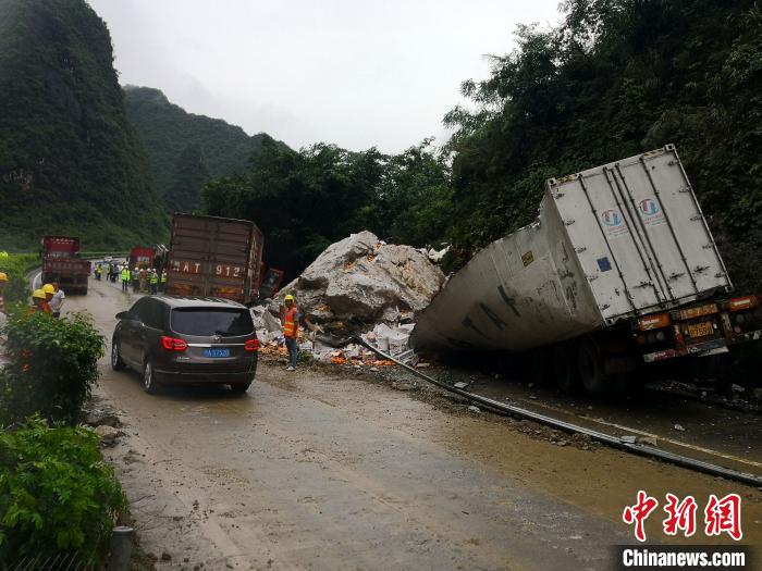 事故現場?！↑S鵬 攝